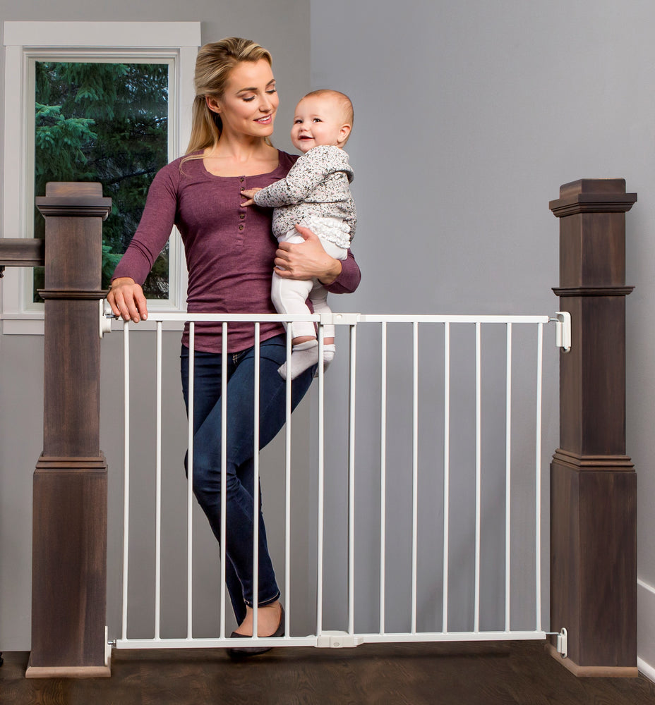 Regalo Extra Wide 2-in-1 Stairway and Hallway Safety Gate with Mounting Kit