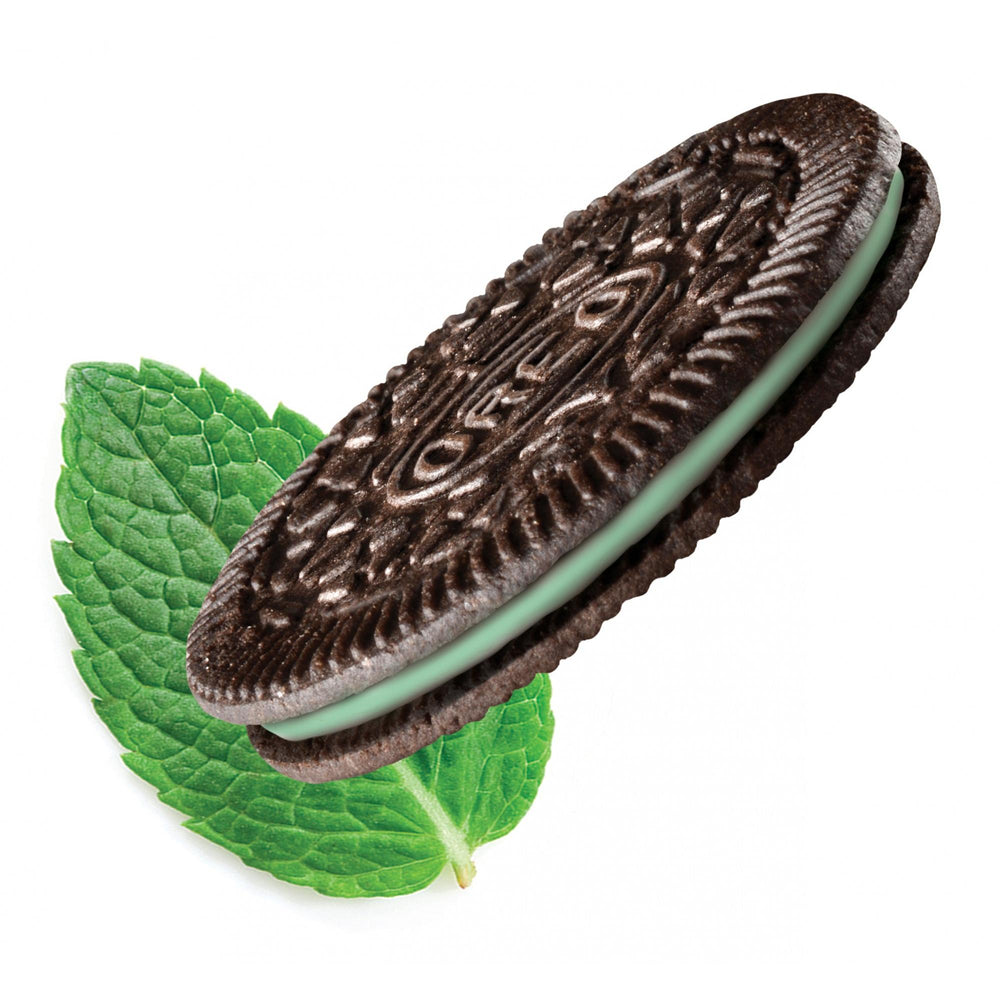 OREO Thins Chocolate Sandwich Cookies, Mint Flavored Creme, 1 Family Size Pack